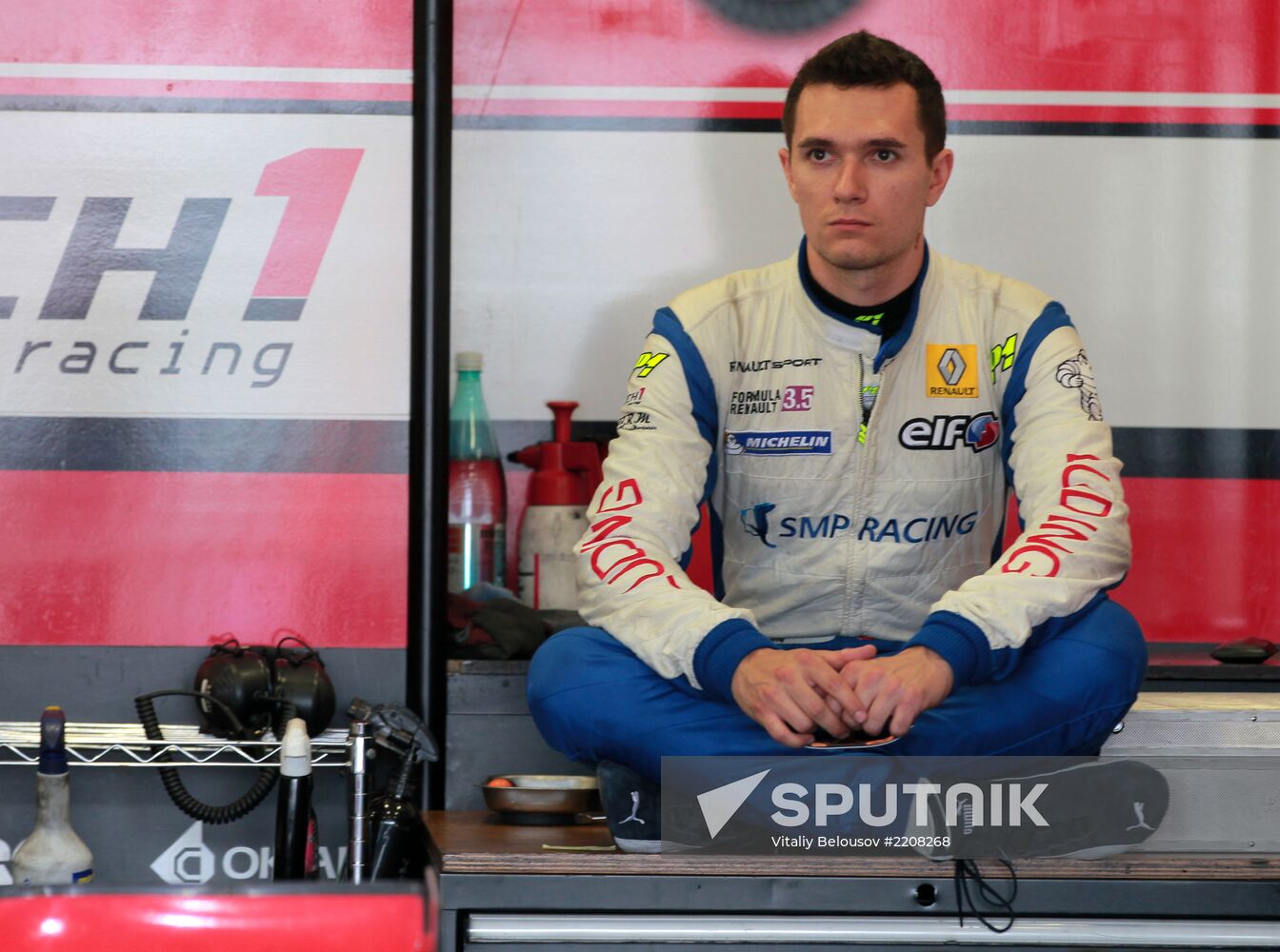 Auto Racing World Series by Renault. Day Two