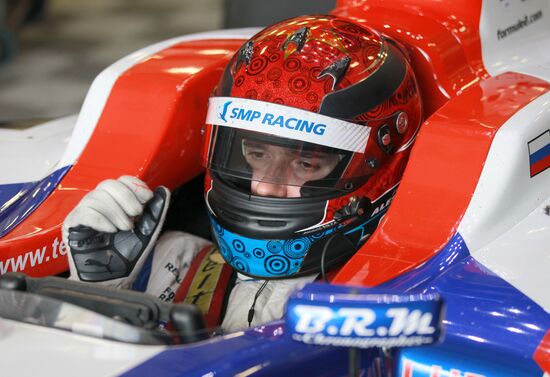 Auto Racing World Series by Renault. Day Two