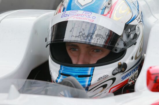 Auto Racing World Series by Renault. Day Two