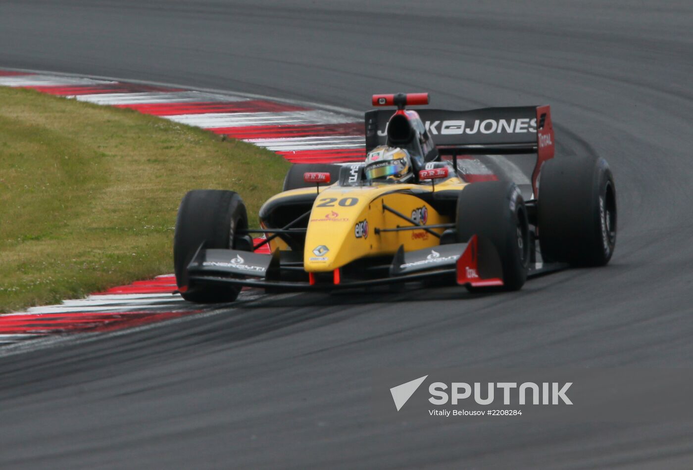 Auto Racing World Series by Renault. Day Two