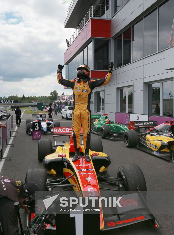 Auto Racing World Series by Renault. Day Two