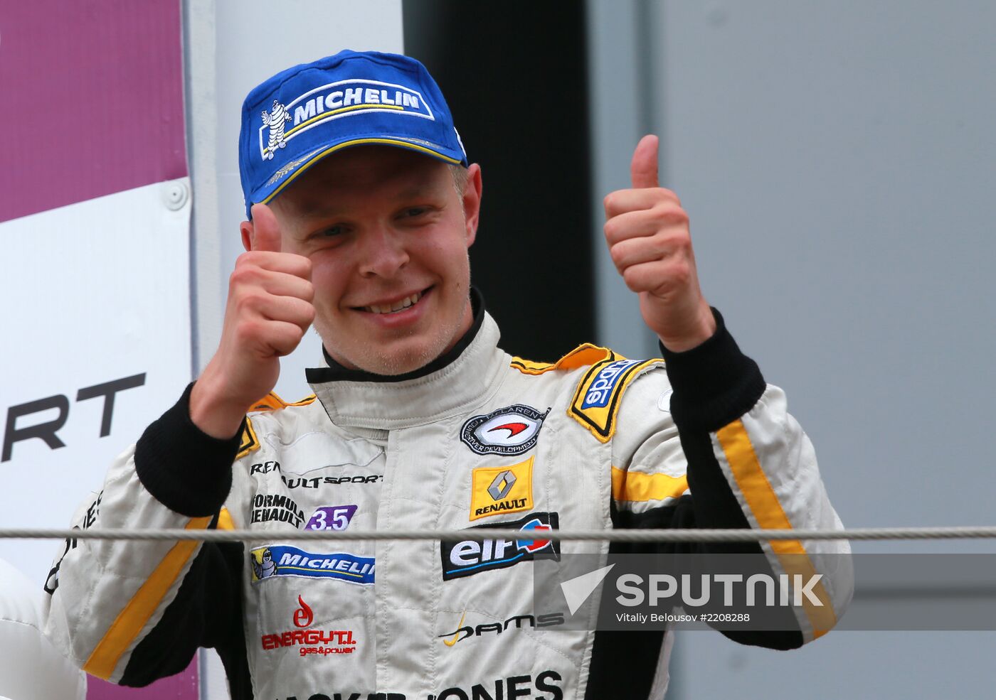 Auto Racing World Series by Renault. Day Two