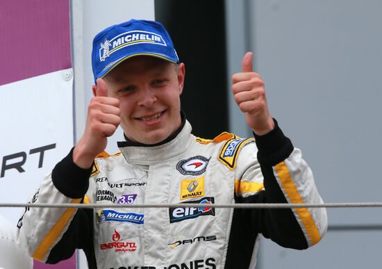 Auto Racing World Series by Renault. Day Two