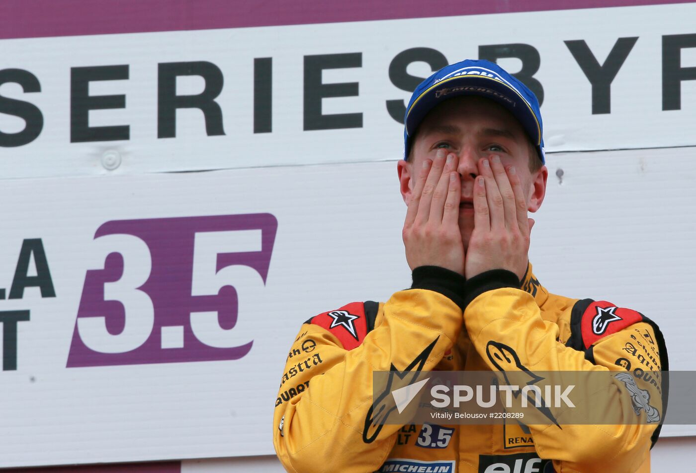 Auto Racing World Series by Renault. Day Two