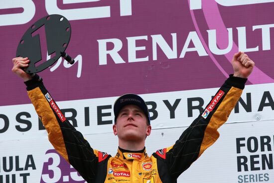 Auto Racing World Series by Renault. Day Two