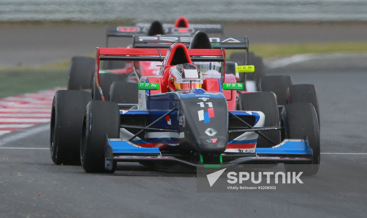 Auto Racing World Series by Renault. Day Two