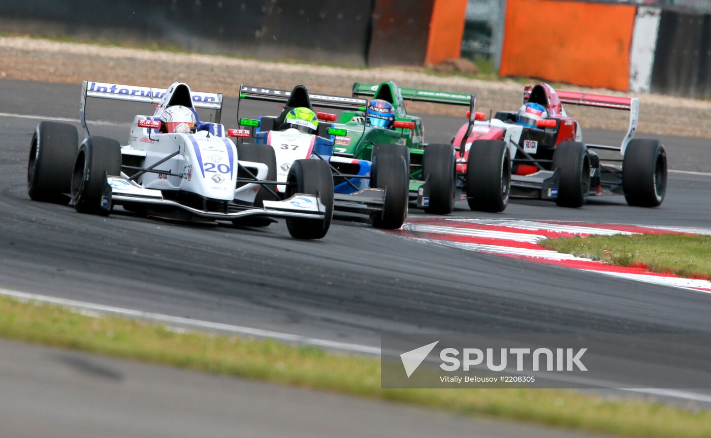 Auto Racing World Series by Renault. Day Two