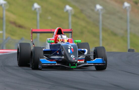 Auto Racing World Series by Renault. Day Two