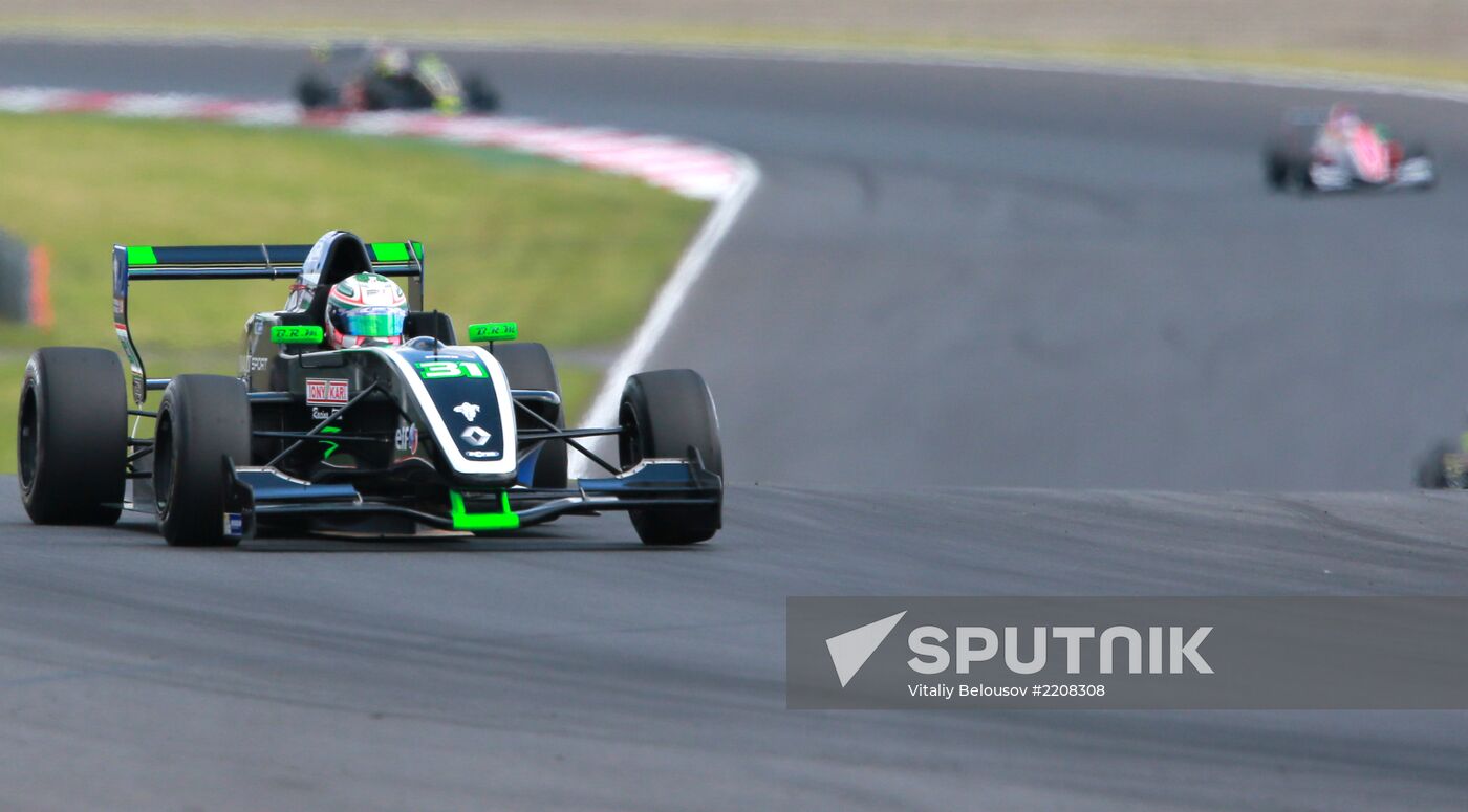 Auto Racing World Series by Renault. Day Two