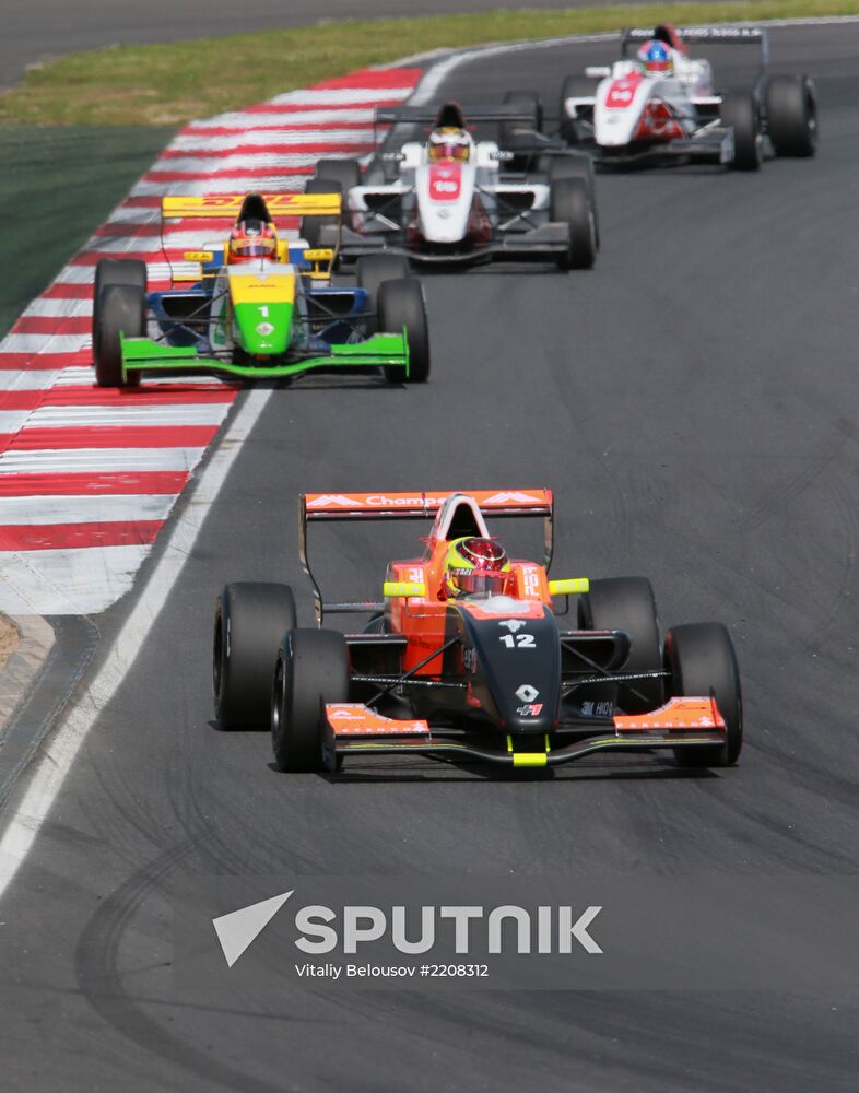 Auto Racing World Series by Renault. Day Two