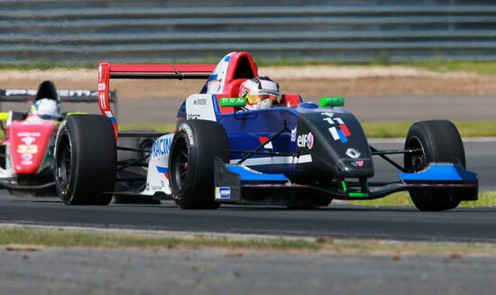 Auto Racing World Series by Renault. Day Two