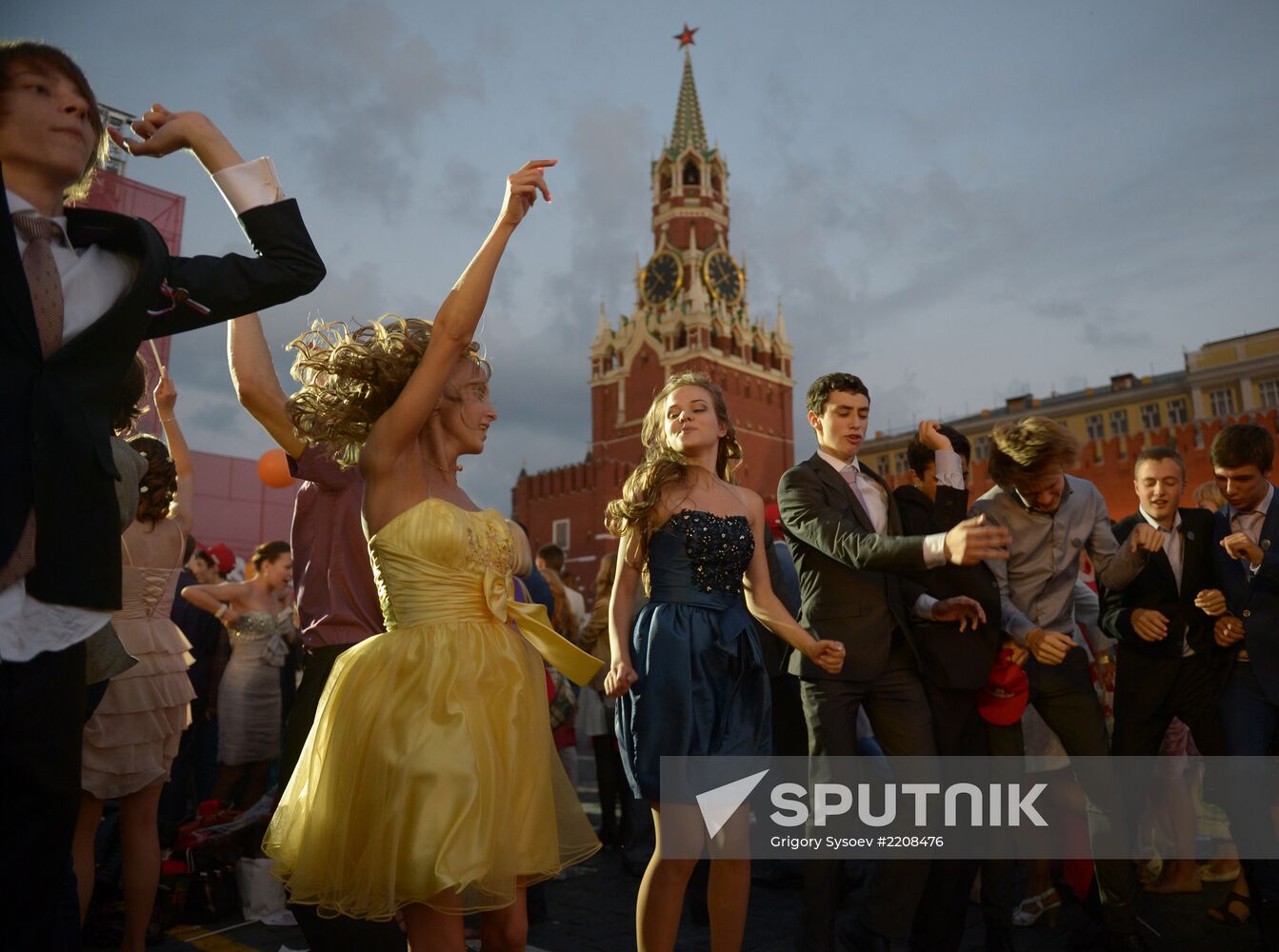 Ball School-Leaver 2013 in Grand Kremlin Palace