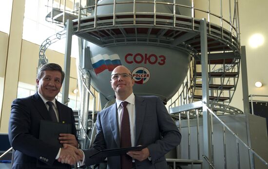 Agreement signed between Sochi 2014 and Roscosmos