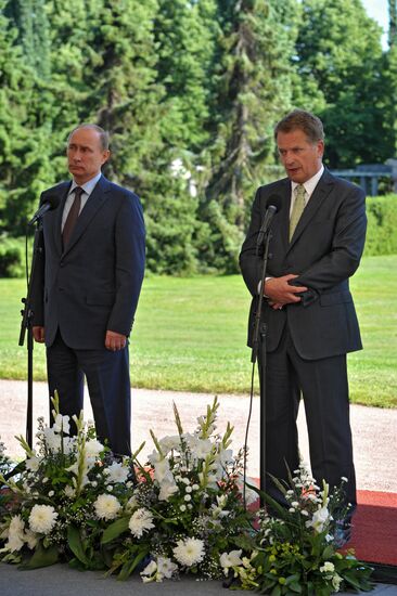 Vladimir Putin visits Finland