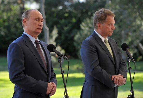 Vladimir Putin visits Finland