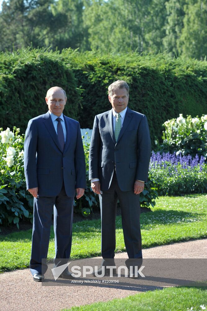 Vladimir Putin visits Finland