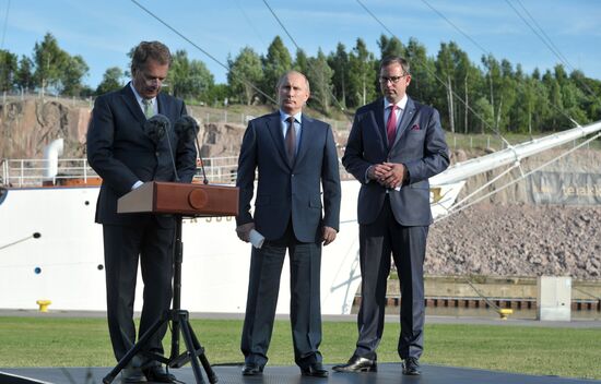 Vladimir Putin visits Finland