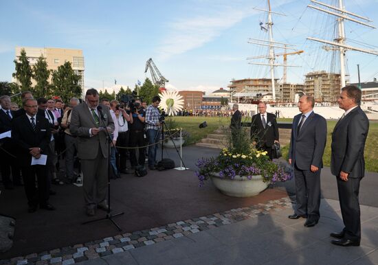 Vladimir Putin visits Finland