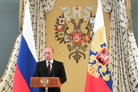 Vladimir Putin at reception to honor military graduates
