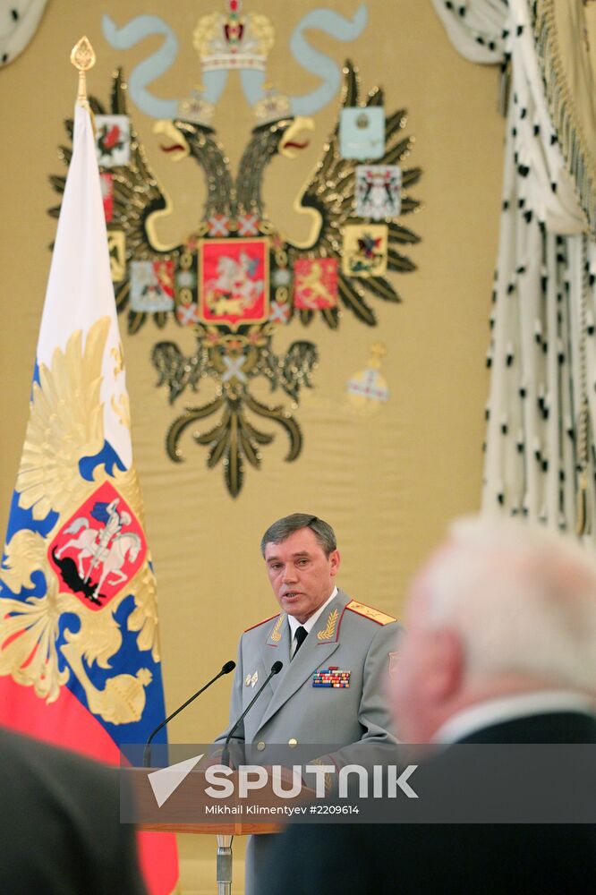 Vladimir Putin at reception to honor military graduates