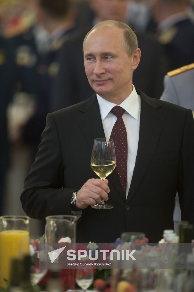 Vladimir Putin at reception to honor military graduates