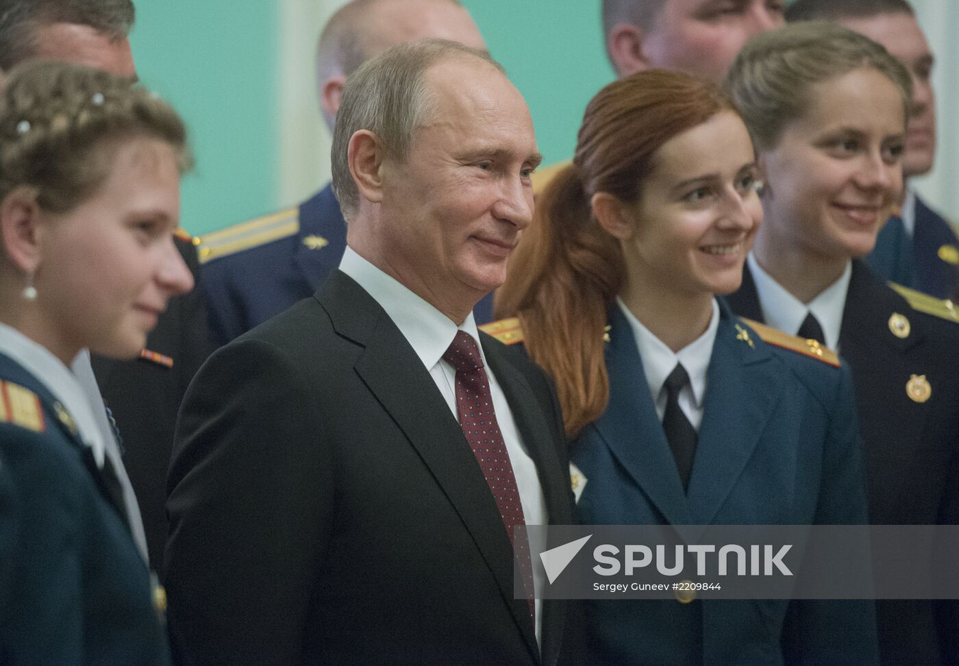 Vladimir Putin at reception to honor military graduates
