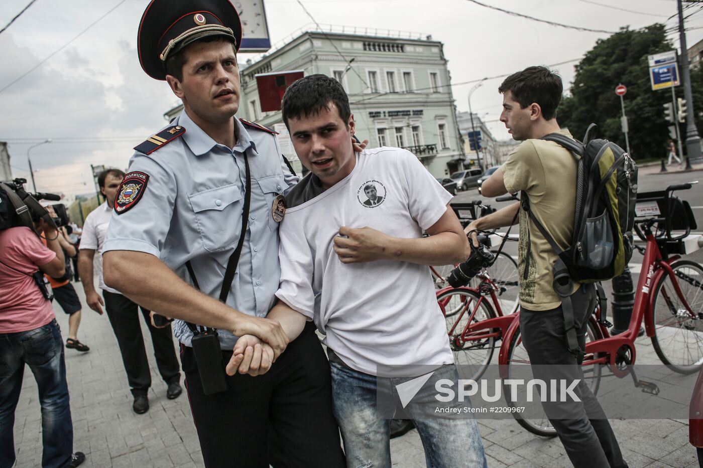 Rally marks birthday of Mikhail Khodorkovsky