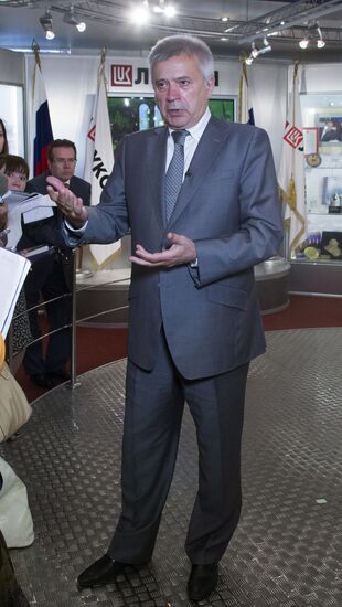 Press briefing by LUKoil president Vagit Alekperov