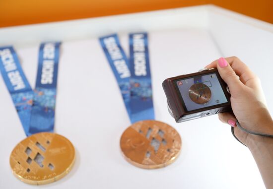 Production of Sochi 2014 Olympic medals