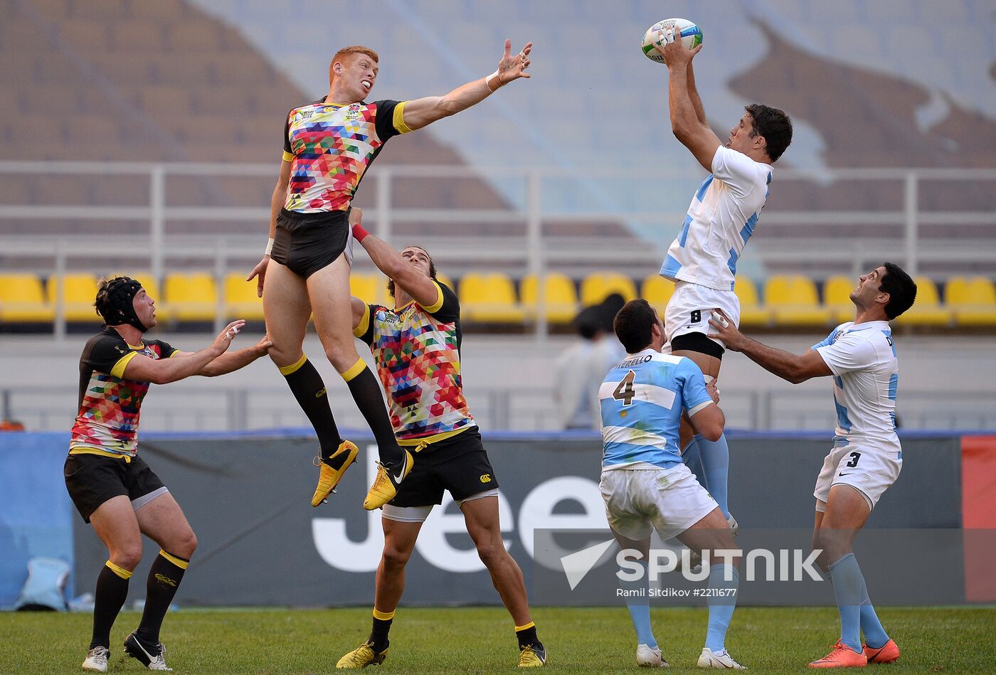 Rugby World Cup Sevens 2013. Day Two