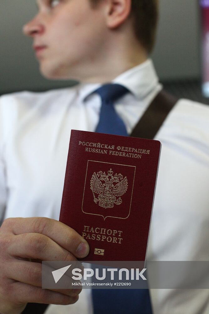 Issuing passports with additional biometric data