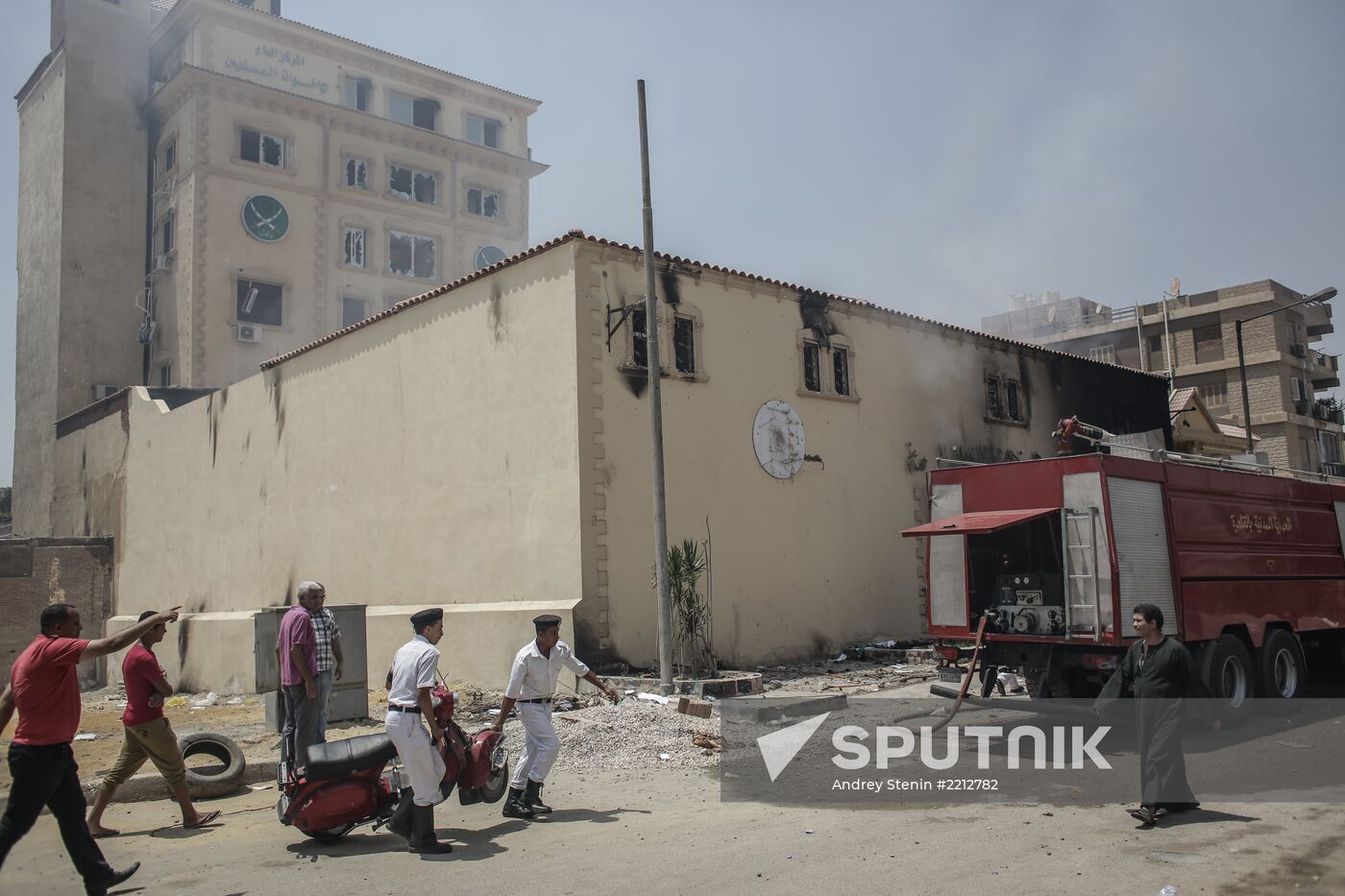 Protesters ransack Muslim Brotherhood office in Cairo