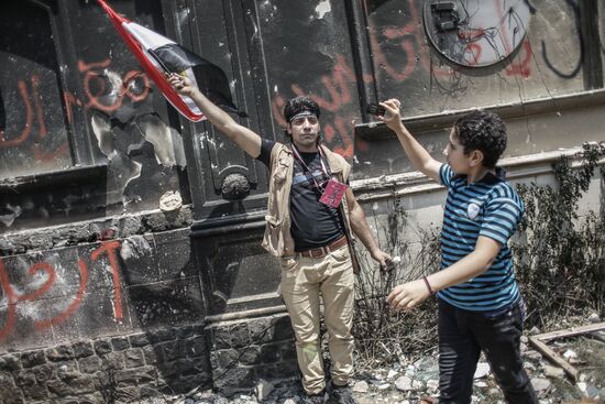 Protesters ransack Muslim Brotherhood office in Cairo