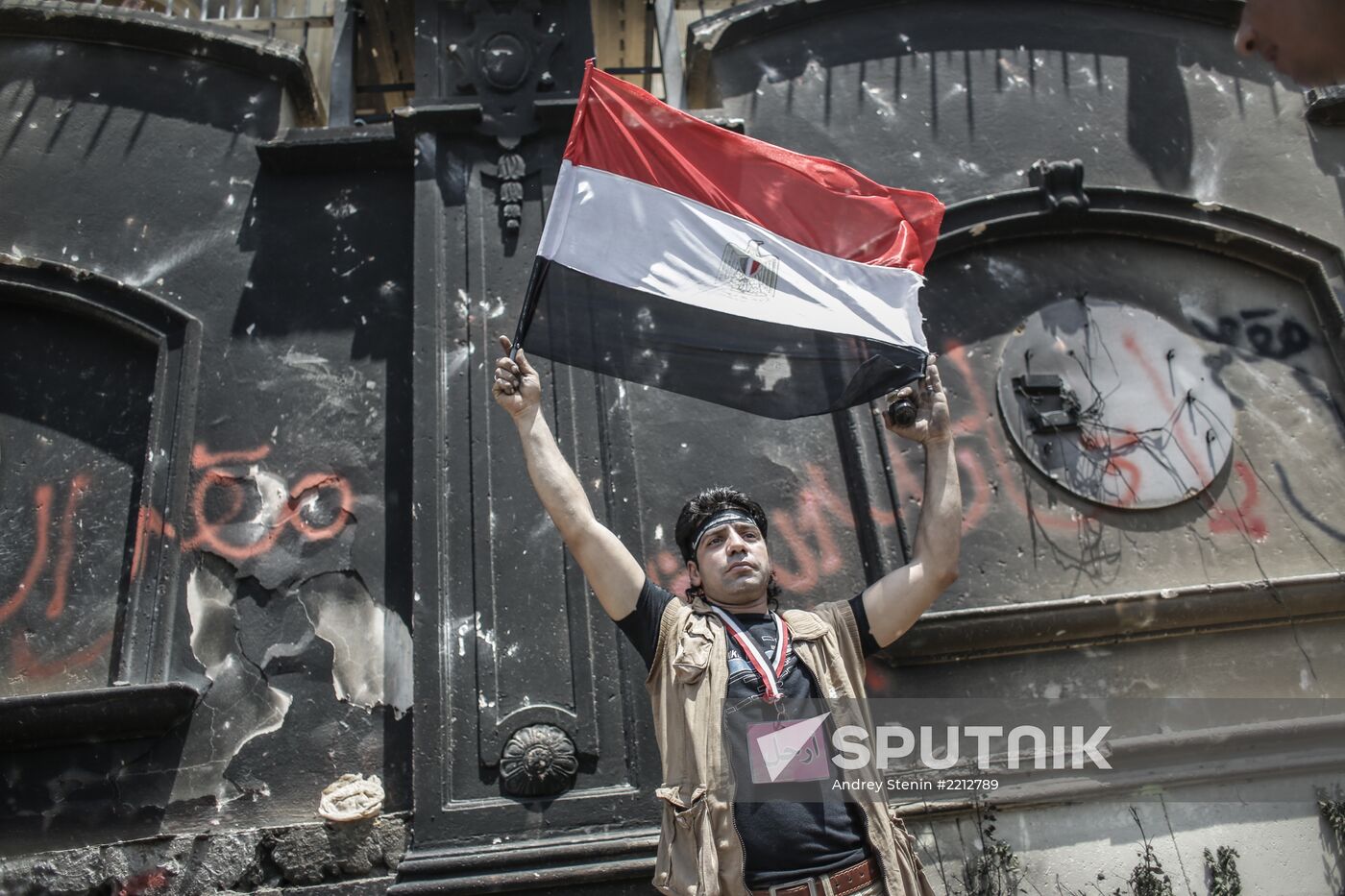 Protesters ransack Muslim Brotherhood office in Cairo