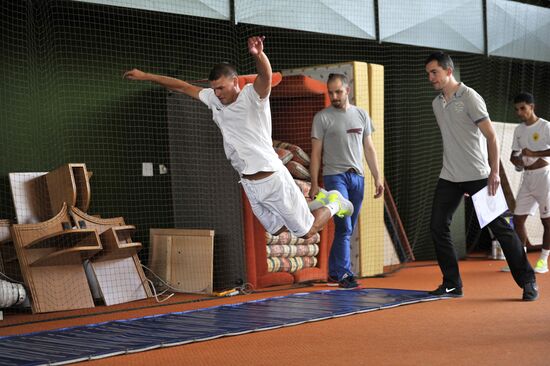 Igor Denisov has first training with FC Anzhi