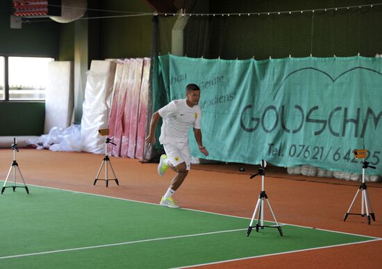 Igor Denisov has first training with FC Anzhi
