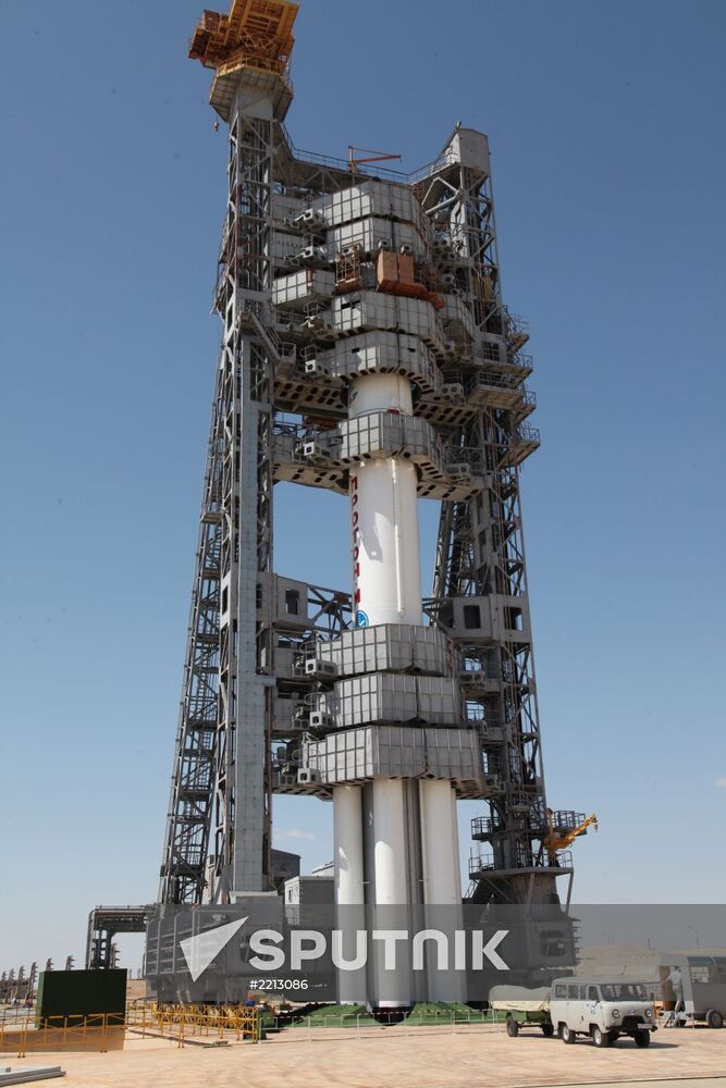 Protom-M rocket falls after launch from Baikonur Cosmodrome