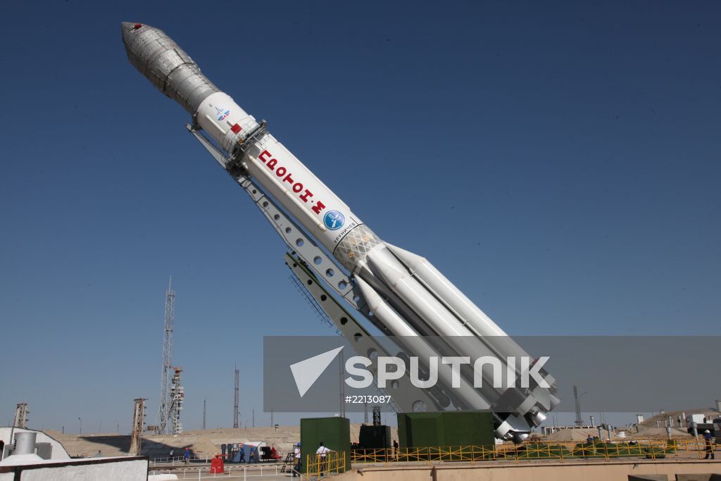 Protom-M rocket falls after launch from Baikonur Cosmodrome