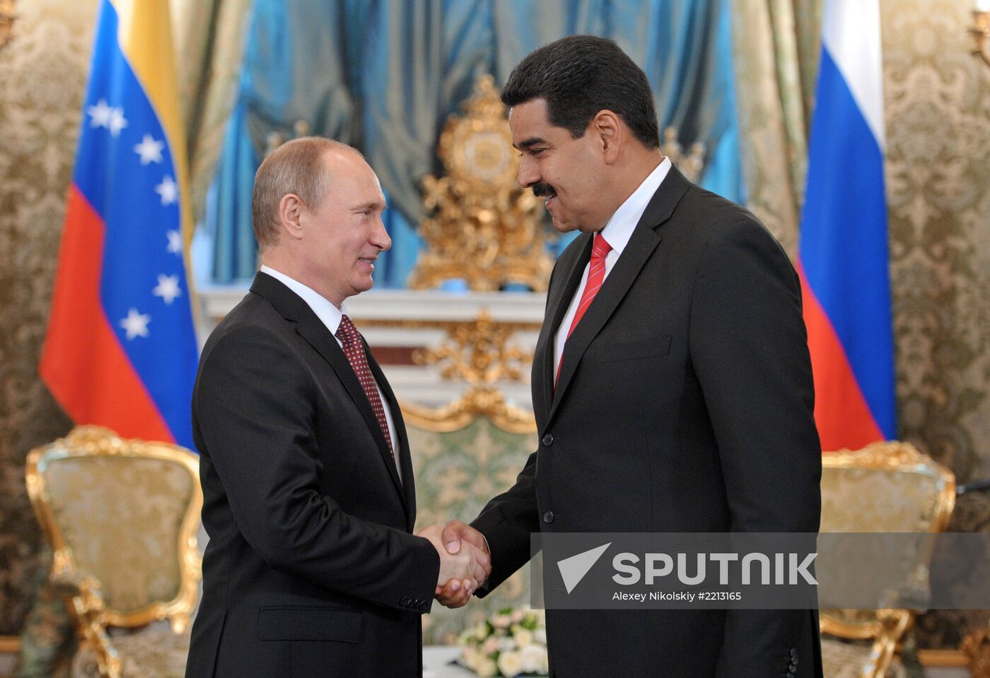 Russian President Vladimir Putin meets with Nicolás Maduro