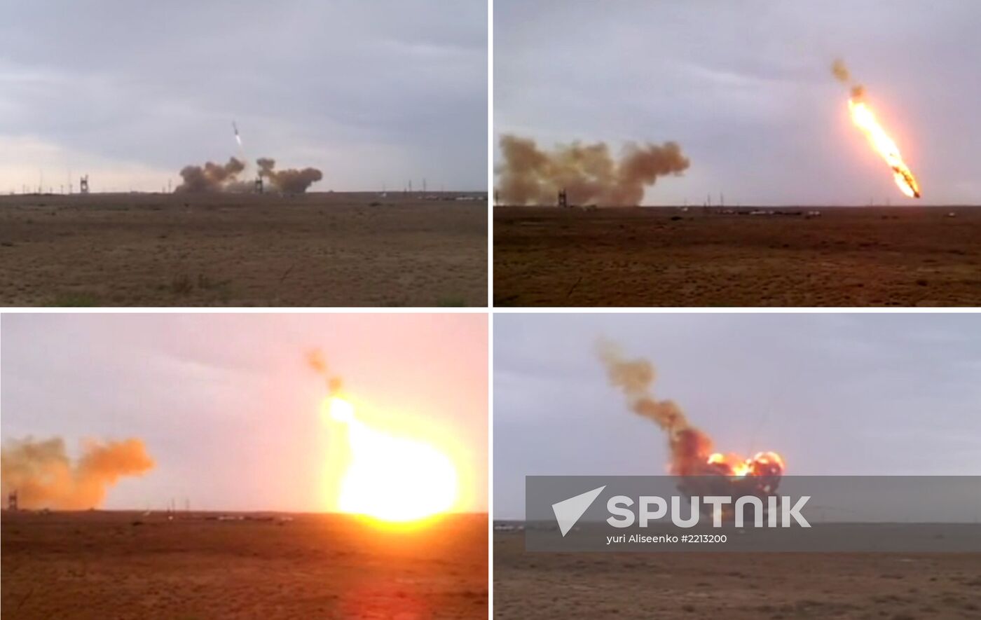 Protom-M rocket falls after launch from Baikonur Cosmodrome