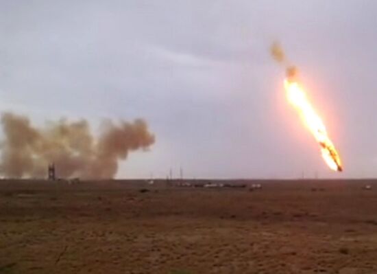 Protom-M rocket falls after launch from Baikonur Cosmodrome