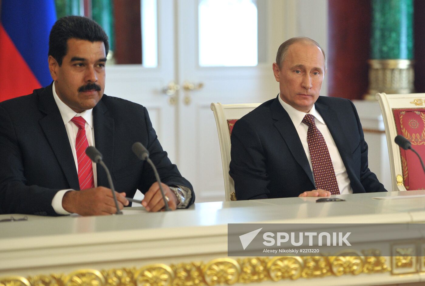 Russian President Vladimir Putin meets with Nicolás Maduro