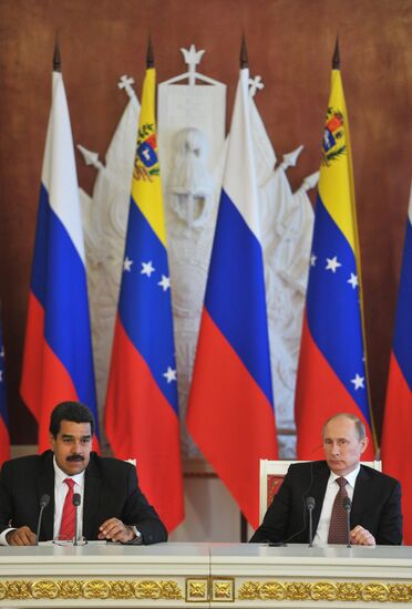 Russian President Vladimir Putin meets with Nicolás Maduro