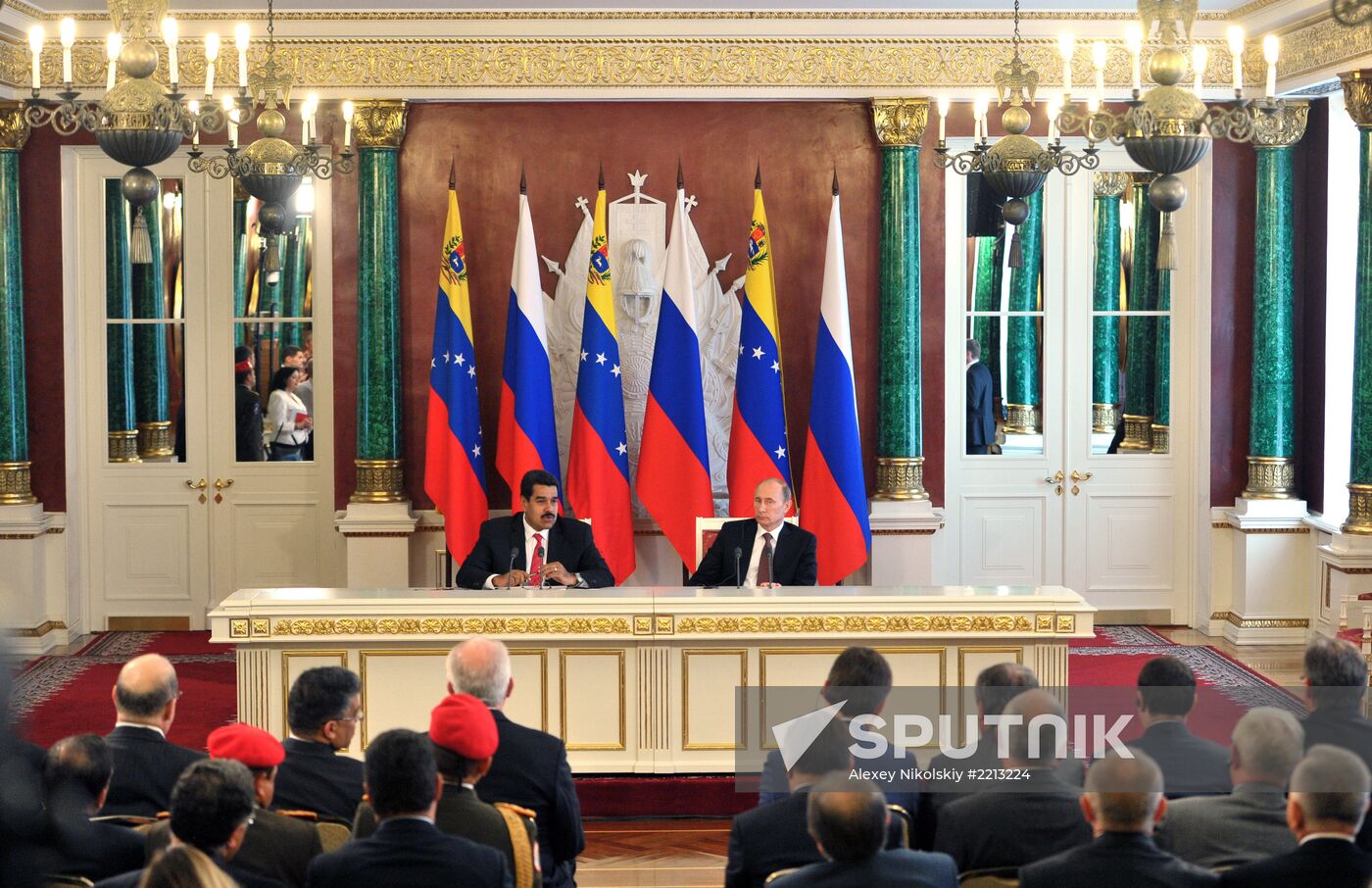 Russian President Vladimir Putin meets with Nicolás Maduro