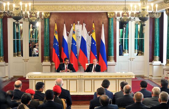 Russian President Vladimir Putin meets with Nicolás Maduro