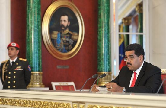 Russian President Vladimir Putin meets with Nicolás Maduro