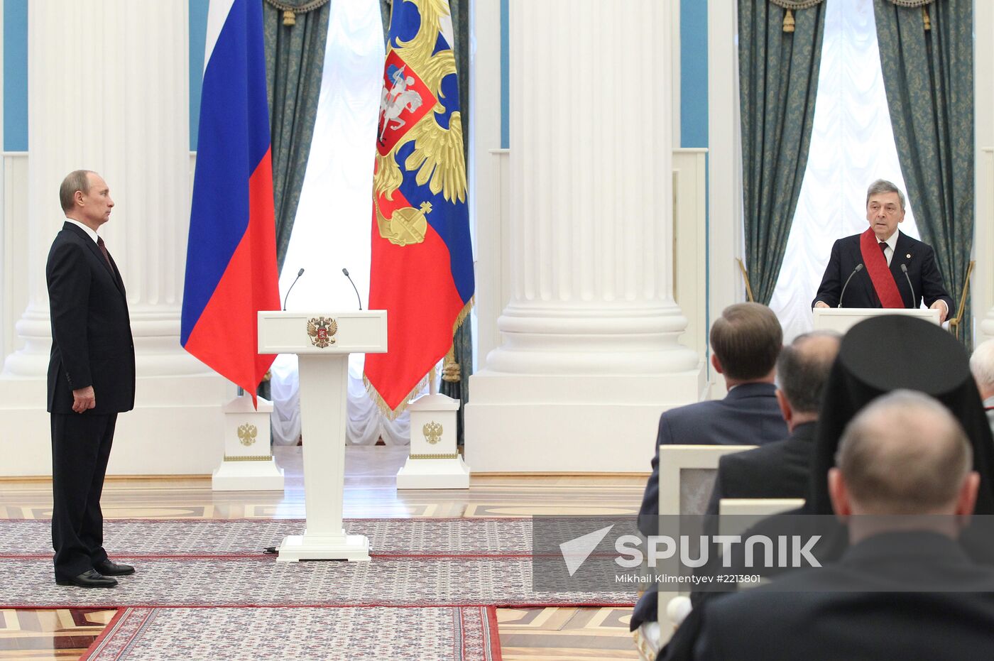 Vladimir Putin presents state awards