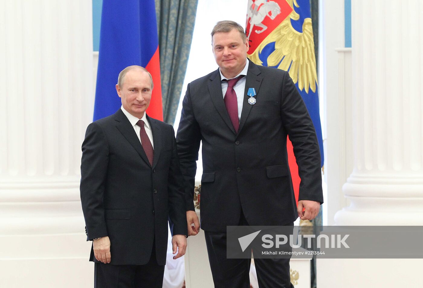 Vladimir Putin presents state awards