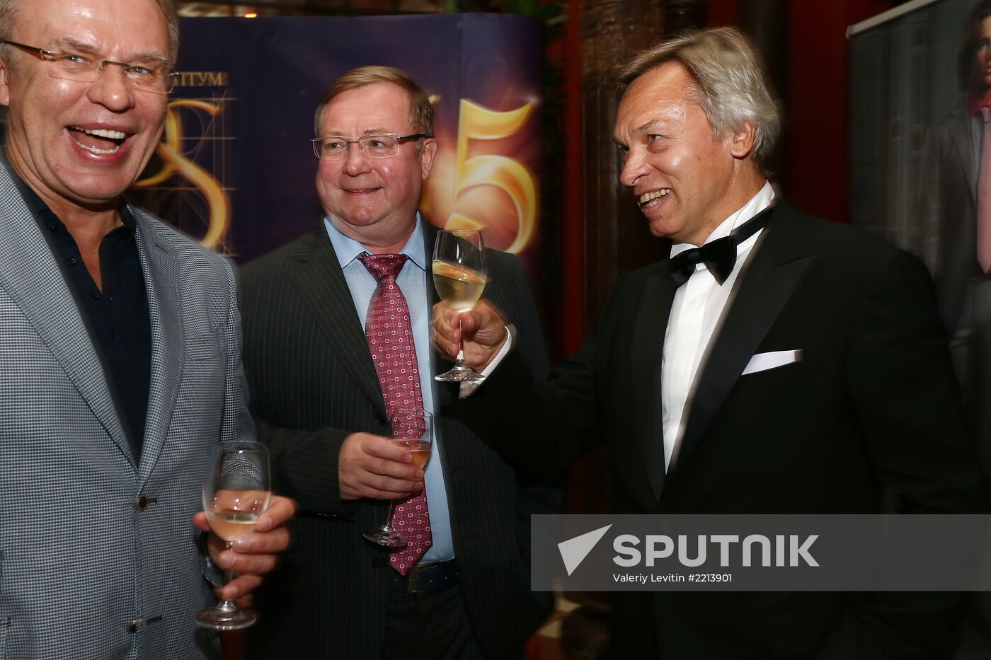 Reception celebrates 15th anniversary of Postscript program