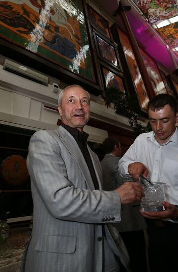 Reception celebrates 15th anniversary of Postscript program